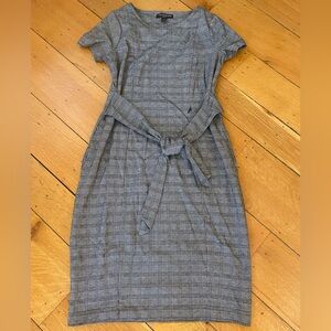 A Pea in the Pod Plaid Nursing Dress size  XS